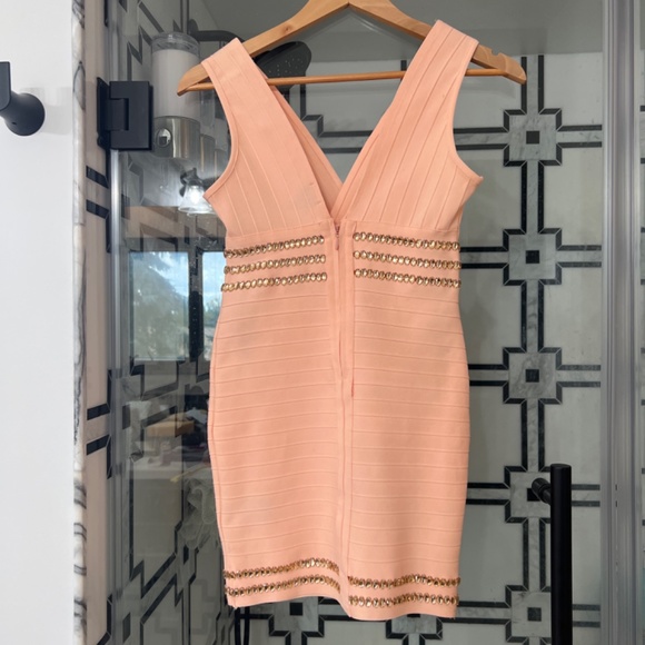 Dress - Picture 3 of 3